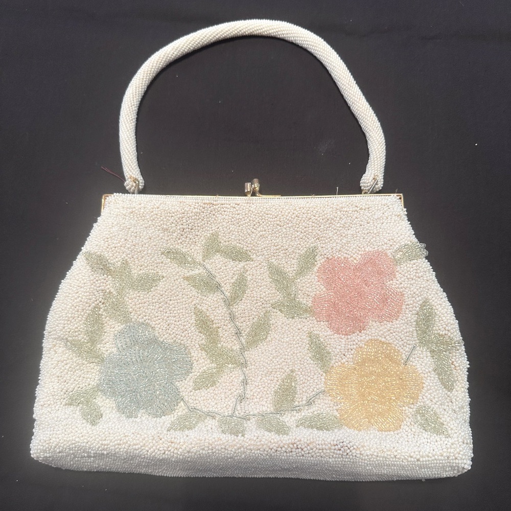 Elegant Floral Beaded Handbag